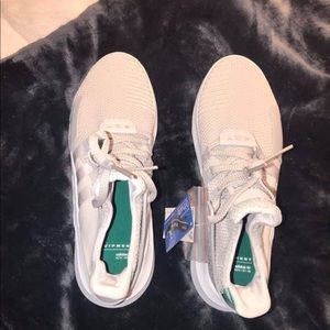 ADI ORG EQT ADV-GREY/GN